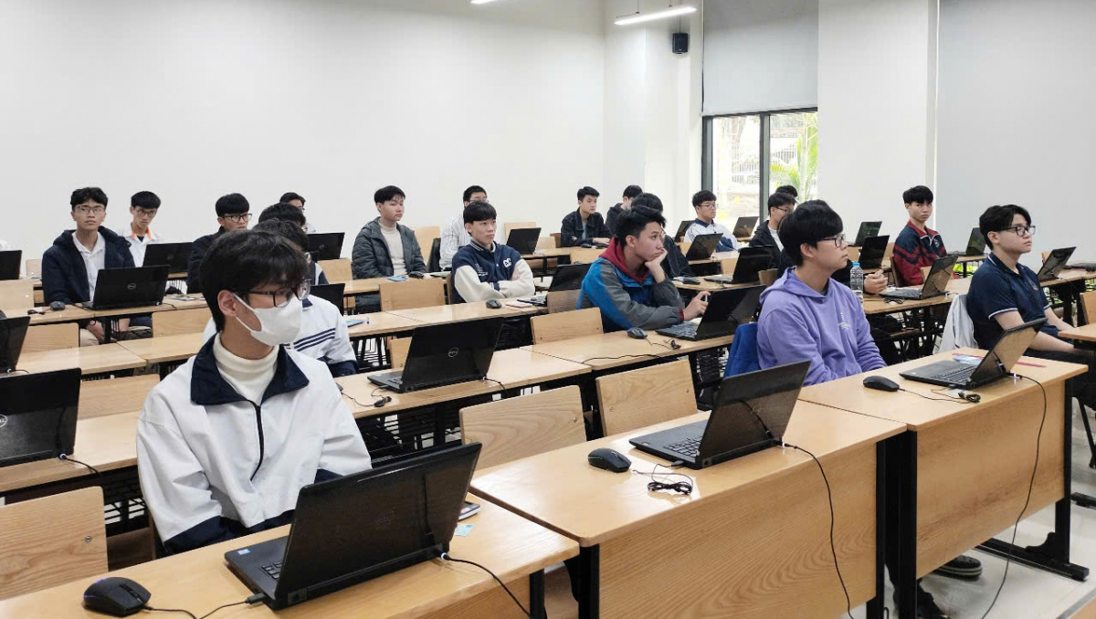Gần 14.000 thí sinh tham gia kỳ thi Đánh giá tư duy đợt 1 năm 2025